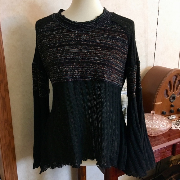 ALTAR'D STATE Bell Sleeve Sweater Size Medium - Picture 2 of 7